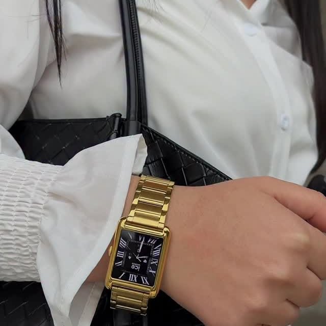 Smart watch fashion UGC